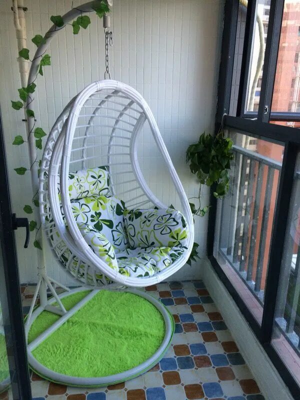 Качели кокон на балконе фото Pin by Street Mouse on The Apartment Balcony Balcony chairs, Natural outdoor fur