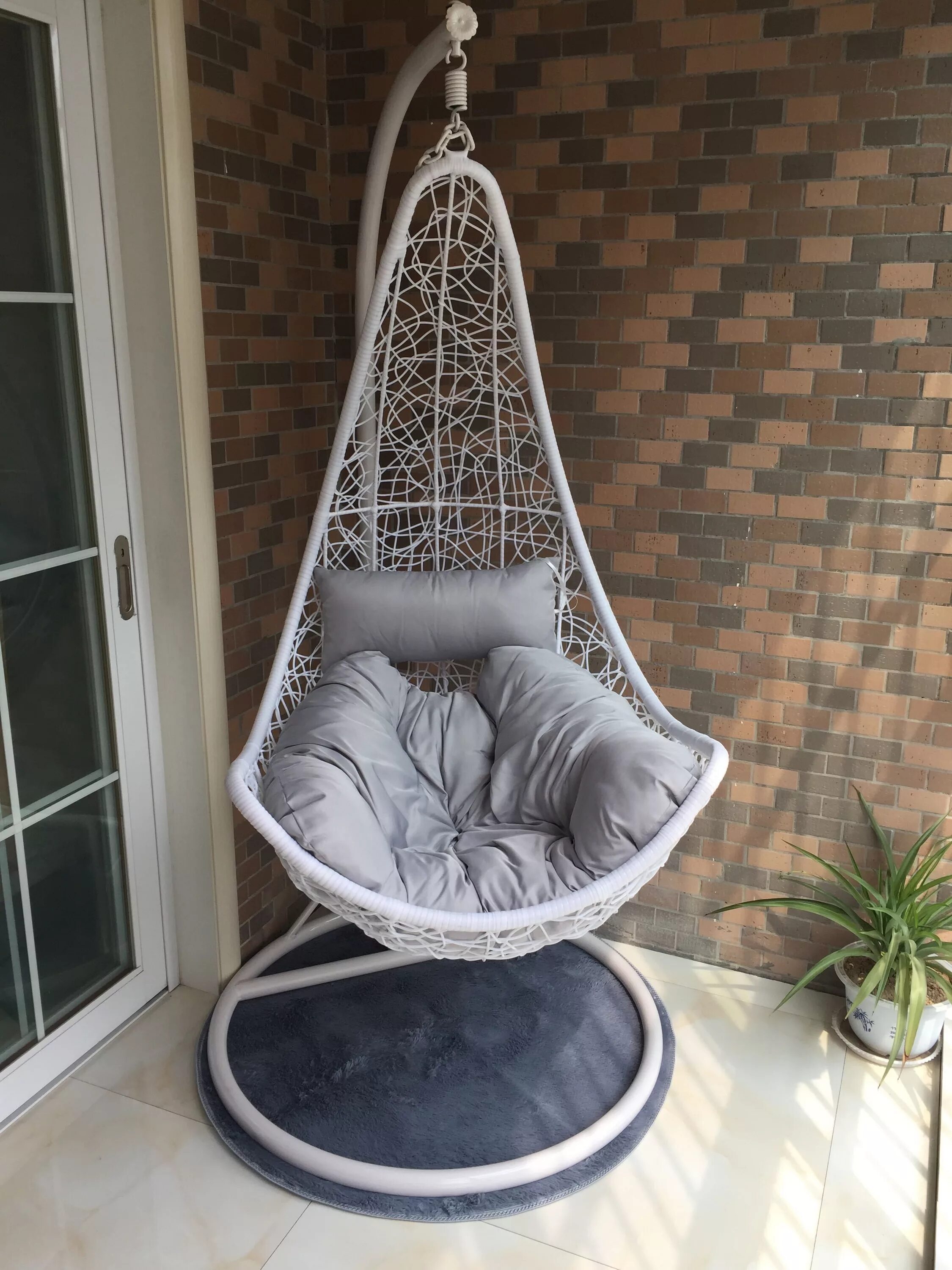 Качели кокон на балконе фото , iron art, cradle, adult bird nest, balcony, indoor cane chair, rocking chair, 