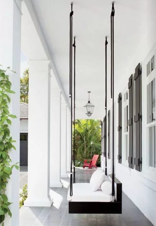 Качели на балконе фото columns, swing, black and white, red House exterior, Modern porch swings, House 