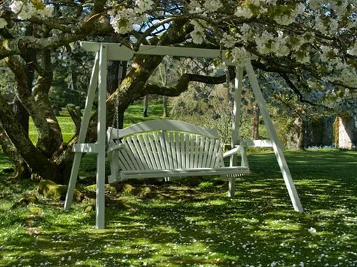 Качели в ландшафтном дизайне Bespoke Pine Swing Seats UK Garden swing seat, Swing chair garden, Garden swing