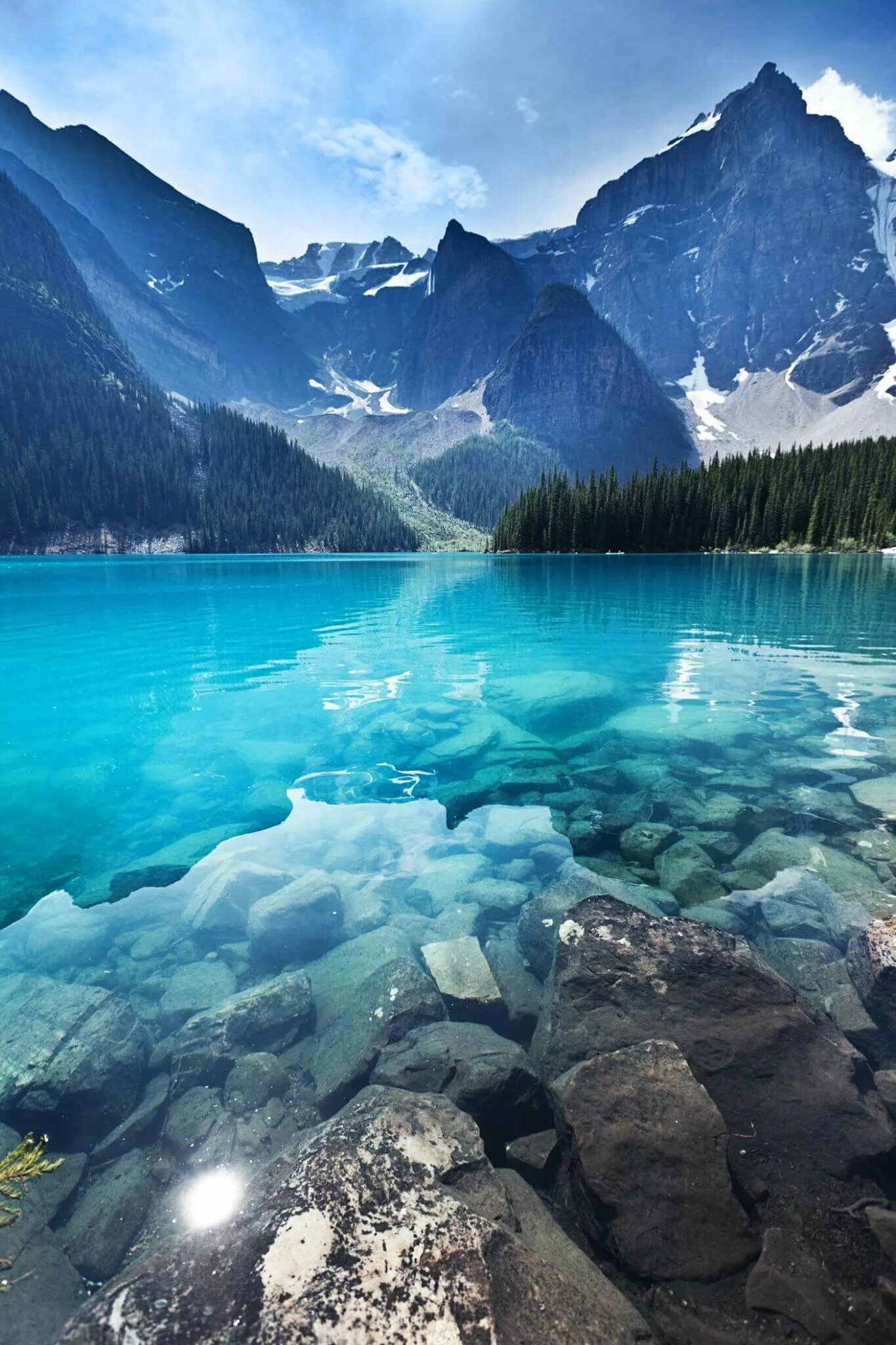 Качественные фото на обои на телефон Lago Moraine, Parco Nazionale di Banff Emerald (Canada). :) Milli parklar, Gölle