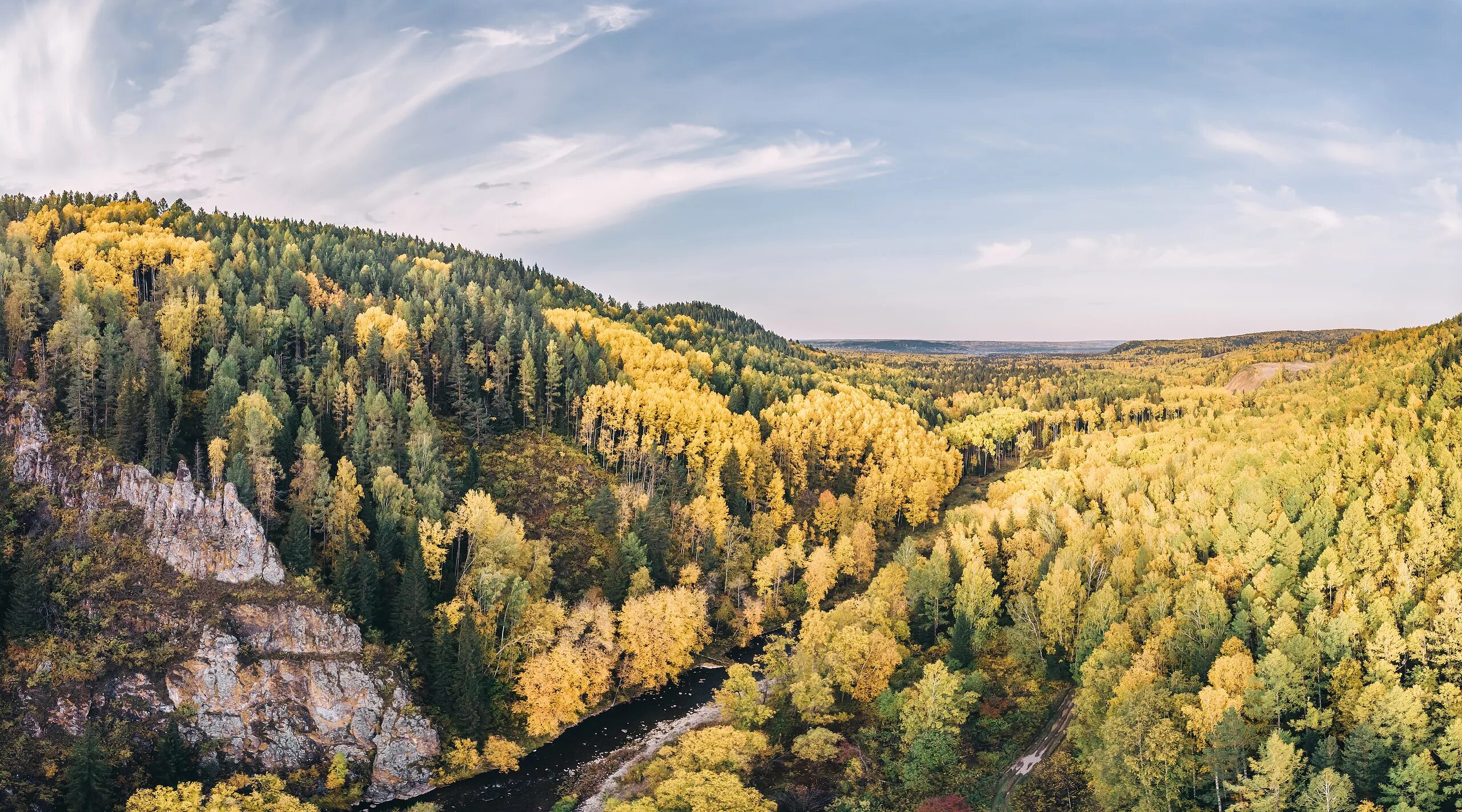 Качинские столбы красноярск фото Осень. Качинские столбы - Фото с высоты птичьего полета, съемка с квадрокоптера 