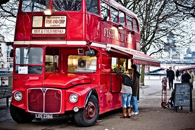 Кафе автобус фото File:Fish & Chip Routemaster (2).jpg - Wikipedia