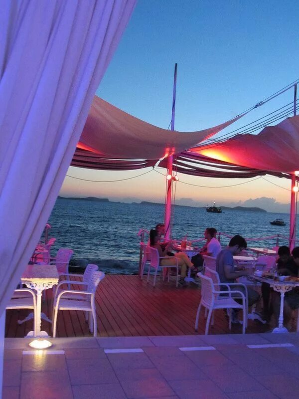 Кафе дель мар фото Cafe del Mar Ibiza. Just looking at this picture makes me feel more relaxed alre