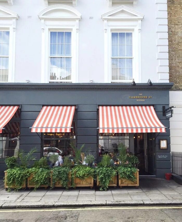 Кафе фото снаружи для презентации Cambridge Street Kitchen cafe in Pimlico, London Cafe design, Cafe seating, Rest