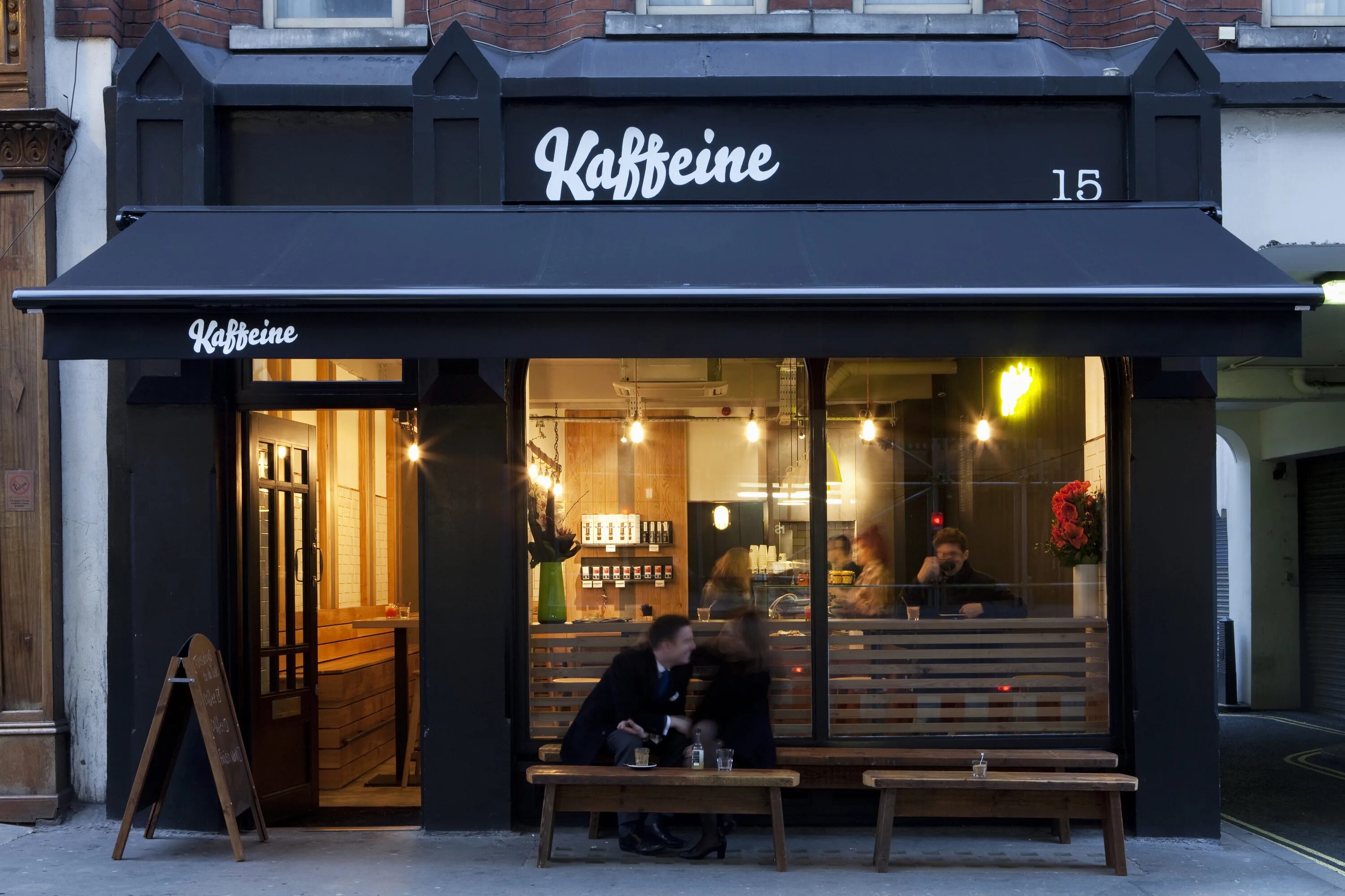 Кафе фото снаружи для презентации Kaffeine Eastcastle Street Restaurants in Fitzrovia, London