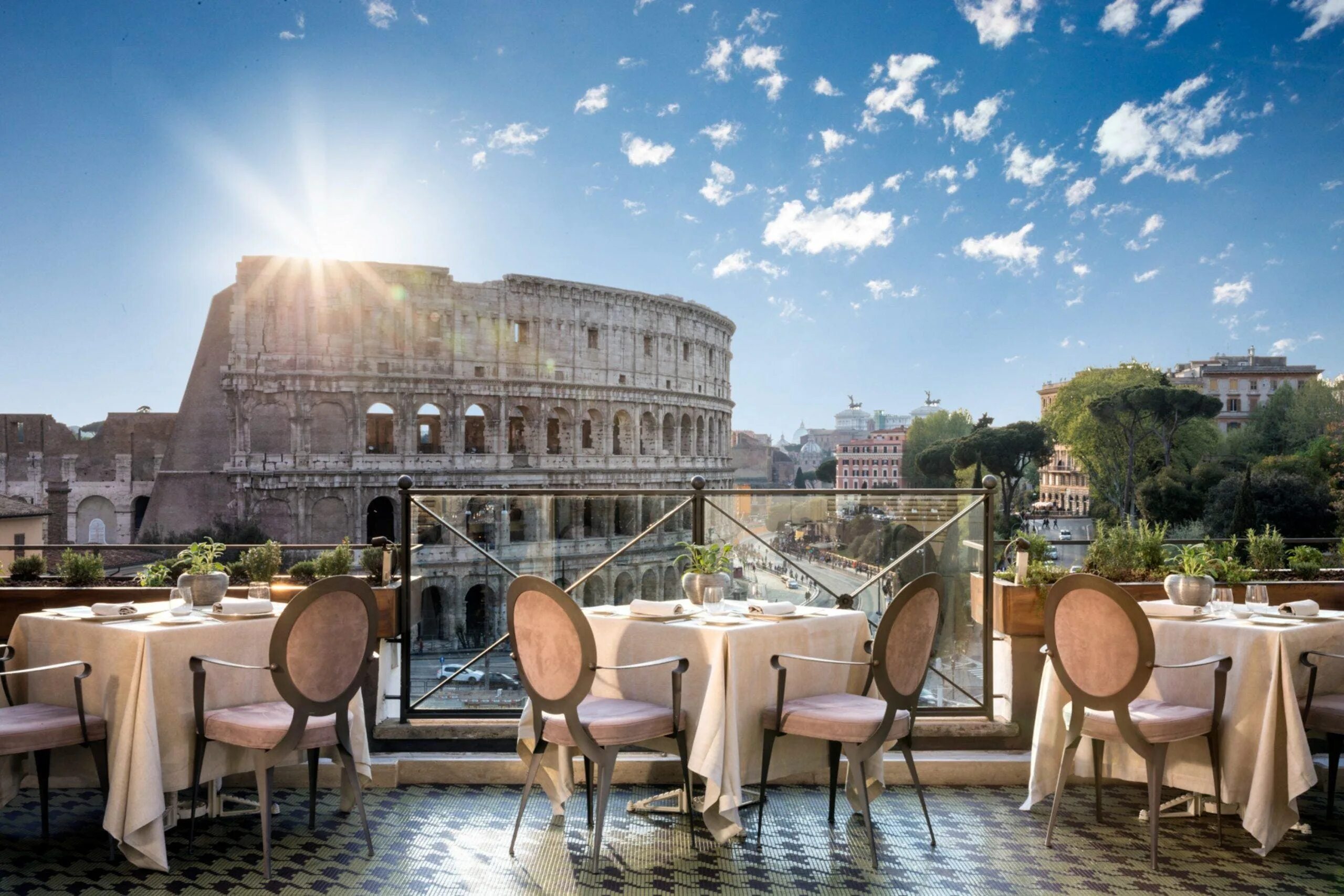 Кафе италия фото Visit These 7 Rooftop Restaurants With Outrageous Views In Rome