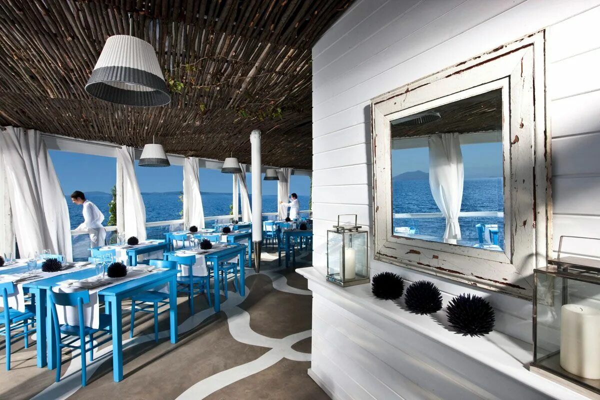 Кафе море фото Il Riccio - Stylish Waterfront Restaurant In Capri Restaurant interior design, R