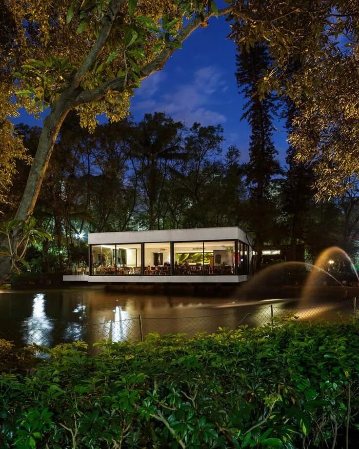 Кафе на воде фото Japanese Restaurant Floating Above a Lake in Sao Paulo, BrasilThe Lake’s Restaur