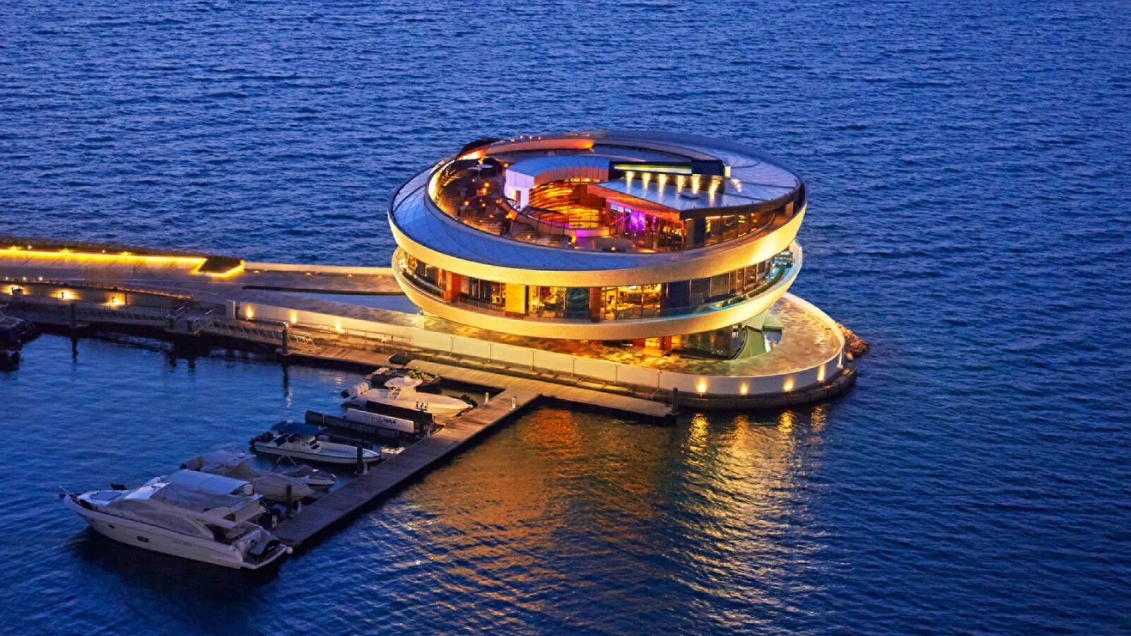 Кафе на воде фото World’s Largest Nobu opened At Four Seasons Doha in Qatar Four seasons hotel, Do