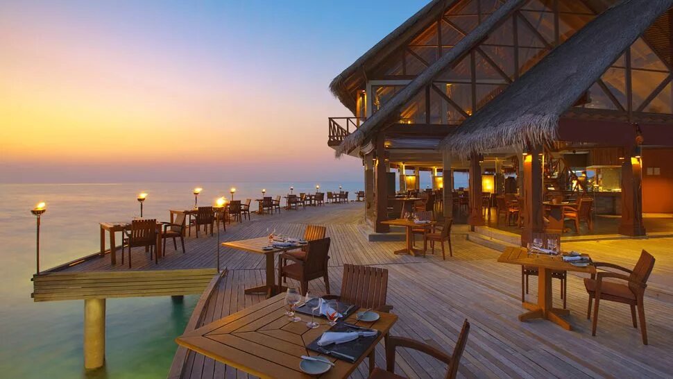 Кафе на воде фото ANANTARA DHIGU RESORT & SPA, Мальдивы. Лечение и оздоровление - Джет Тревел