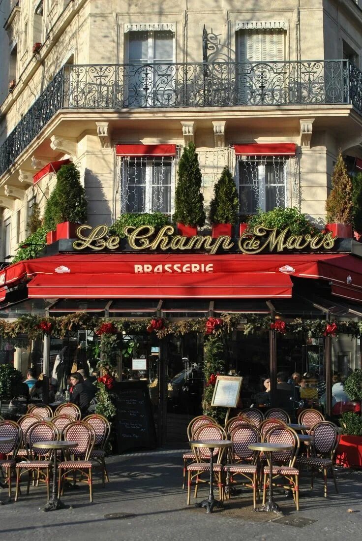 Кафе парижа фото Pin by Bassam Faisal on Red's .. color Christmas in paris, Paris cafe, Beautiful