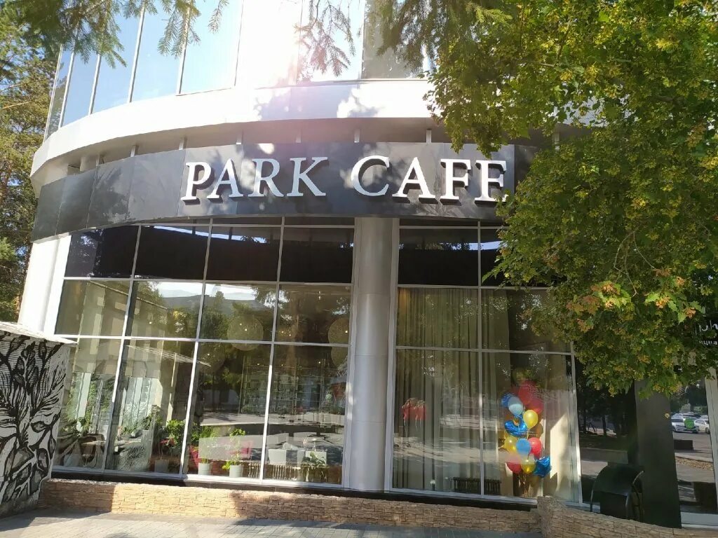 Кафе парк ул чайковского 1б фото Собственник здания с "Park Cafe" и "Перчини" не намерен уходить из Первомайского