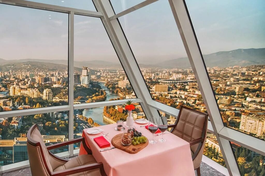 Кафе с красивым видом в пятигорске фото Отель The Biltmore Tbilisi 5*, Тбилиси, Грузия 101Hotels.com