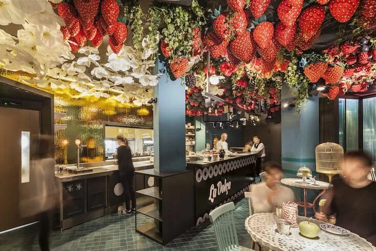 Кафе с необычным интерьером в москве Cute Strawberry Plants Decoration Interior design magazine, Restaurant design, R