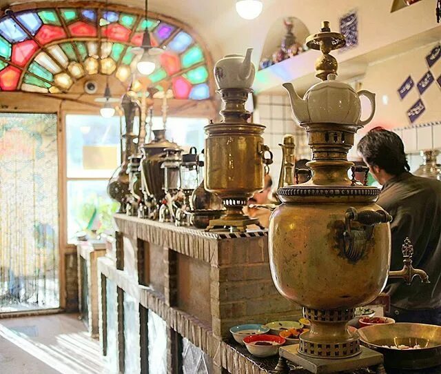 Кафе самовар фото Azari Teahouse in Tehran prepares tea the traditional Iranian way, from a samova