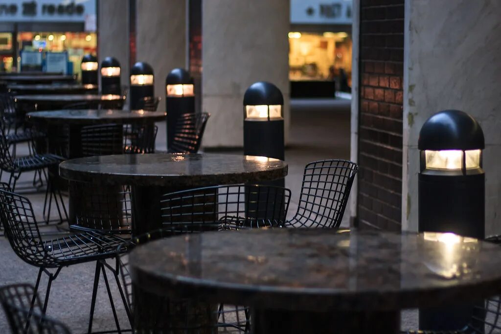 Кафе со смыслом сельскохозяйственная ул 35 фото cafe in manhattan restaurant tables in manhattan on a wint. drpavloff Flickr