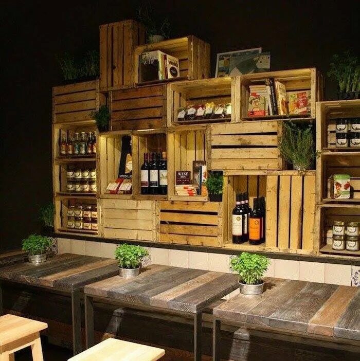 Кафе своими руками фото Idée rangement épicerie fine avec des caisses en bois Coffee shops interior, Dec