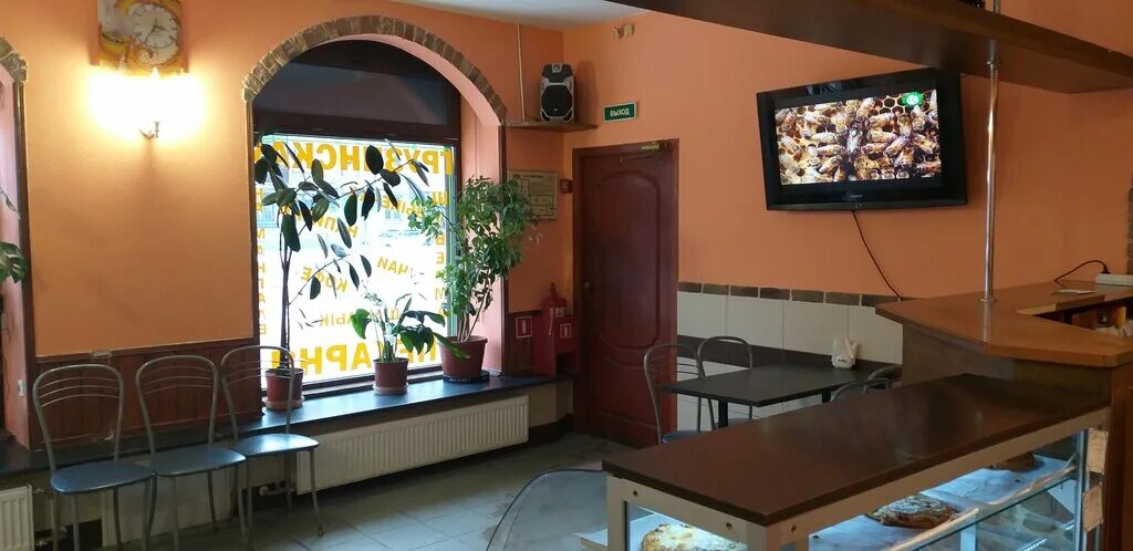 Кафе в колпино недорого цены и фото Permanently closed: Kafe Berloga, cafe, St. Petersburg, Kolpino, prospekt Lenina