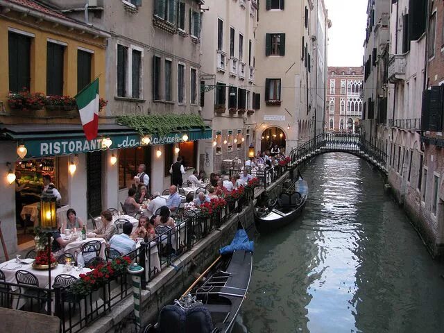 Кафе венеции фото Scenes From An Italian Restaurant - Venice - Italy Vacation spots, Top 10 vacati