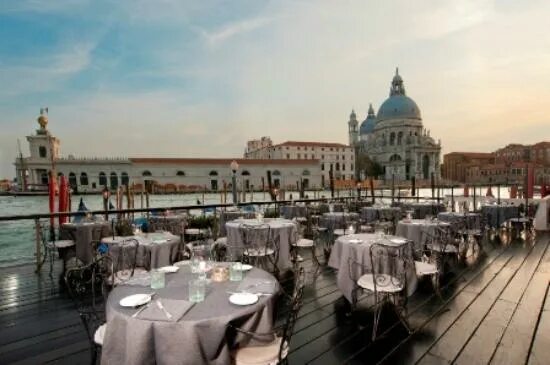 Кафе венеции фото Ristorante De Pisis Terrazza - Picture of Hotel Bauer Palazzo, Venice - Tripadvi