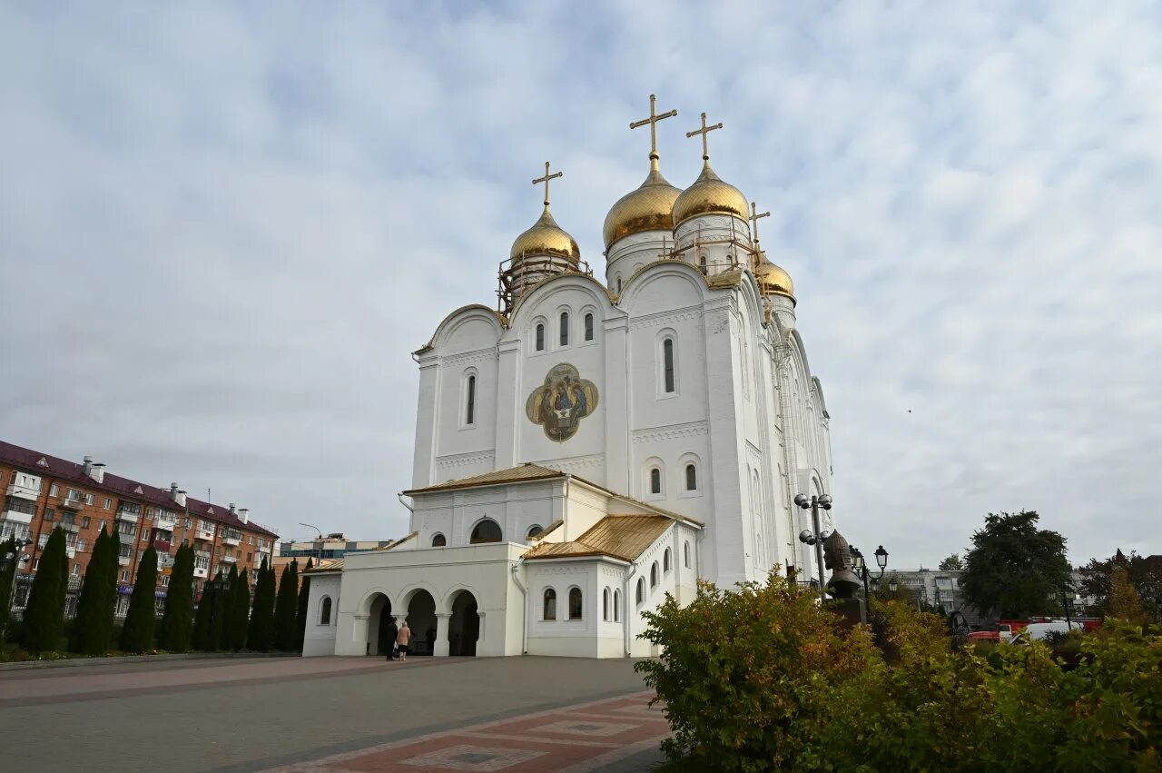 Кафедральный собор брянск фото Митрополит Александр возглавил торжества в честь дня памяти благоверного князя О