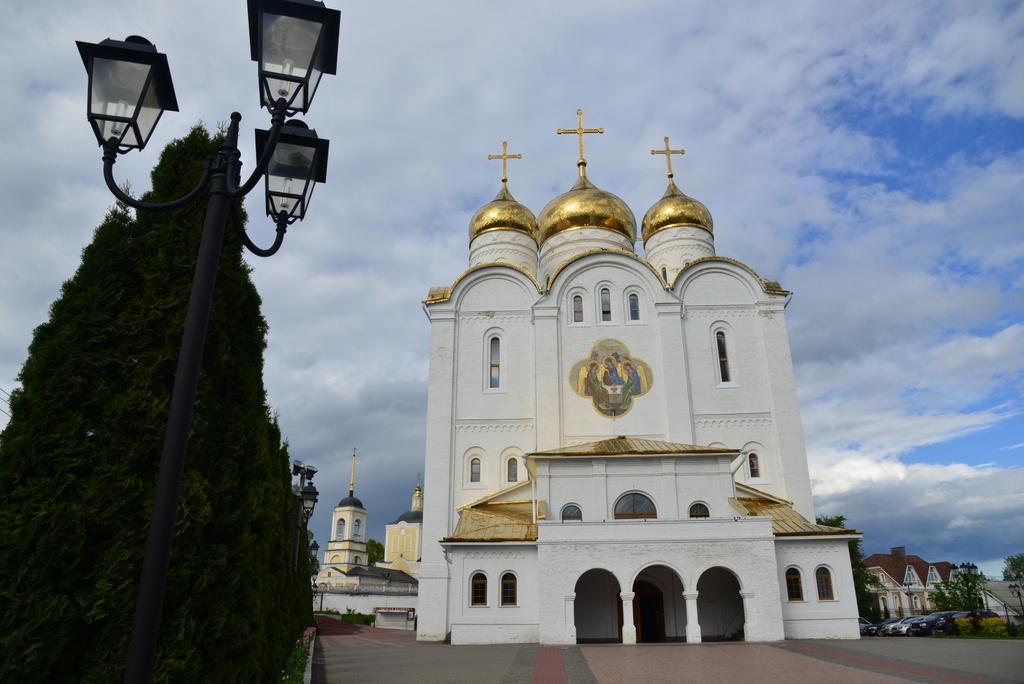 Кафедральный собор брянск фото В канун праздника Вознесения Господня Митрополит Александр совершил Всенощное бд