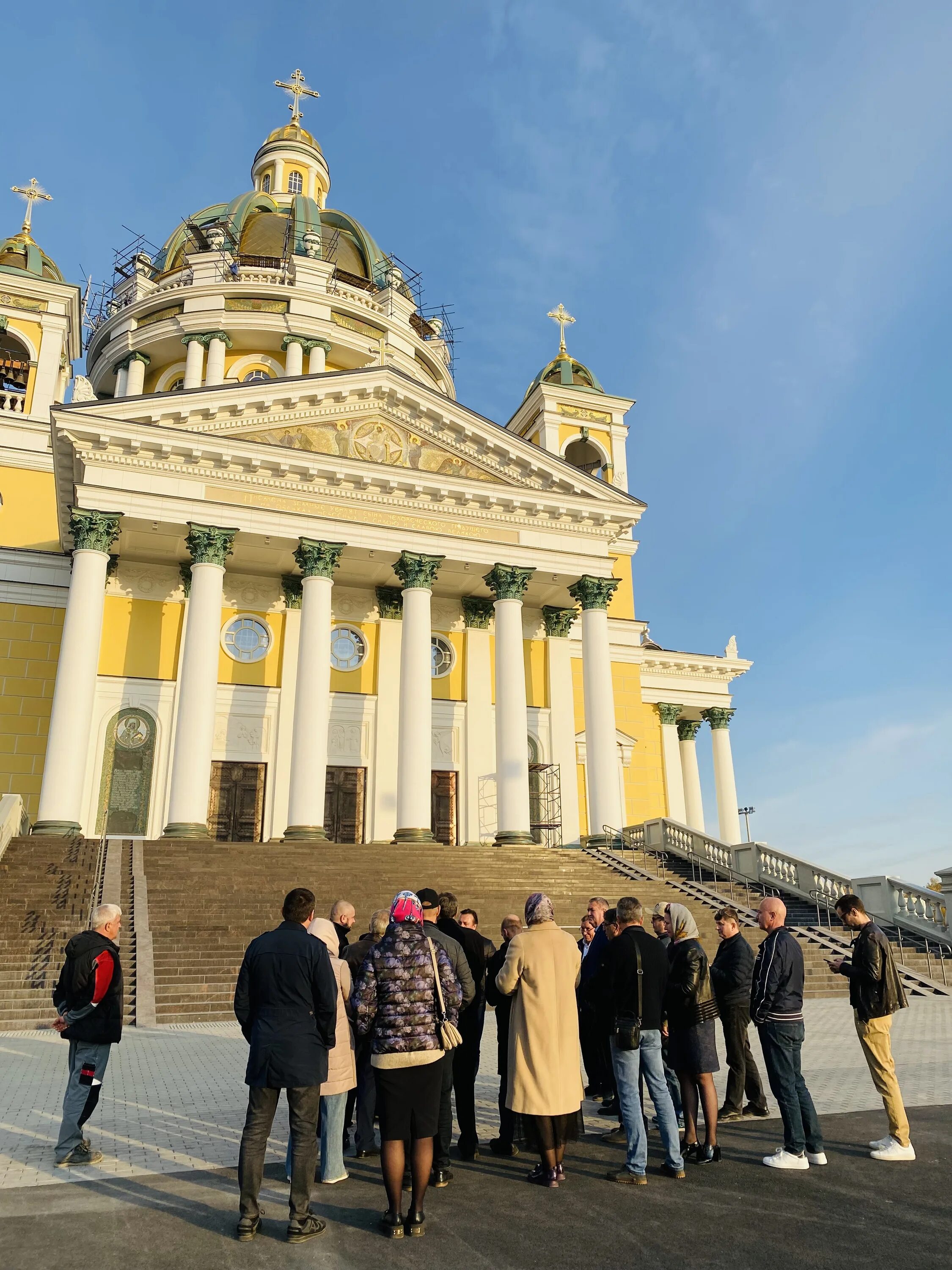 Кафедральный собор челябинск фото В Кафедральном Соборе Рождества Христова в Челябинске состоялась экскурсия для п