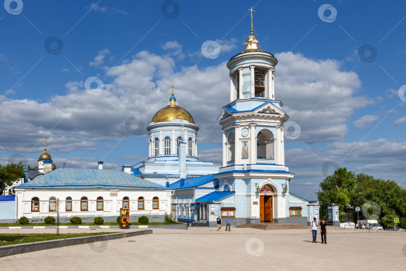 Кафедральный собор воронеж фото Воронеж, Россия - Июнь 05,2023: Покровский собор в Воронеже - Ozero - российский