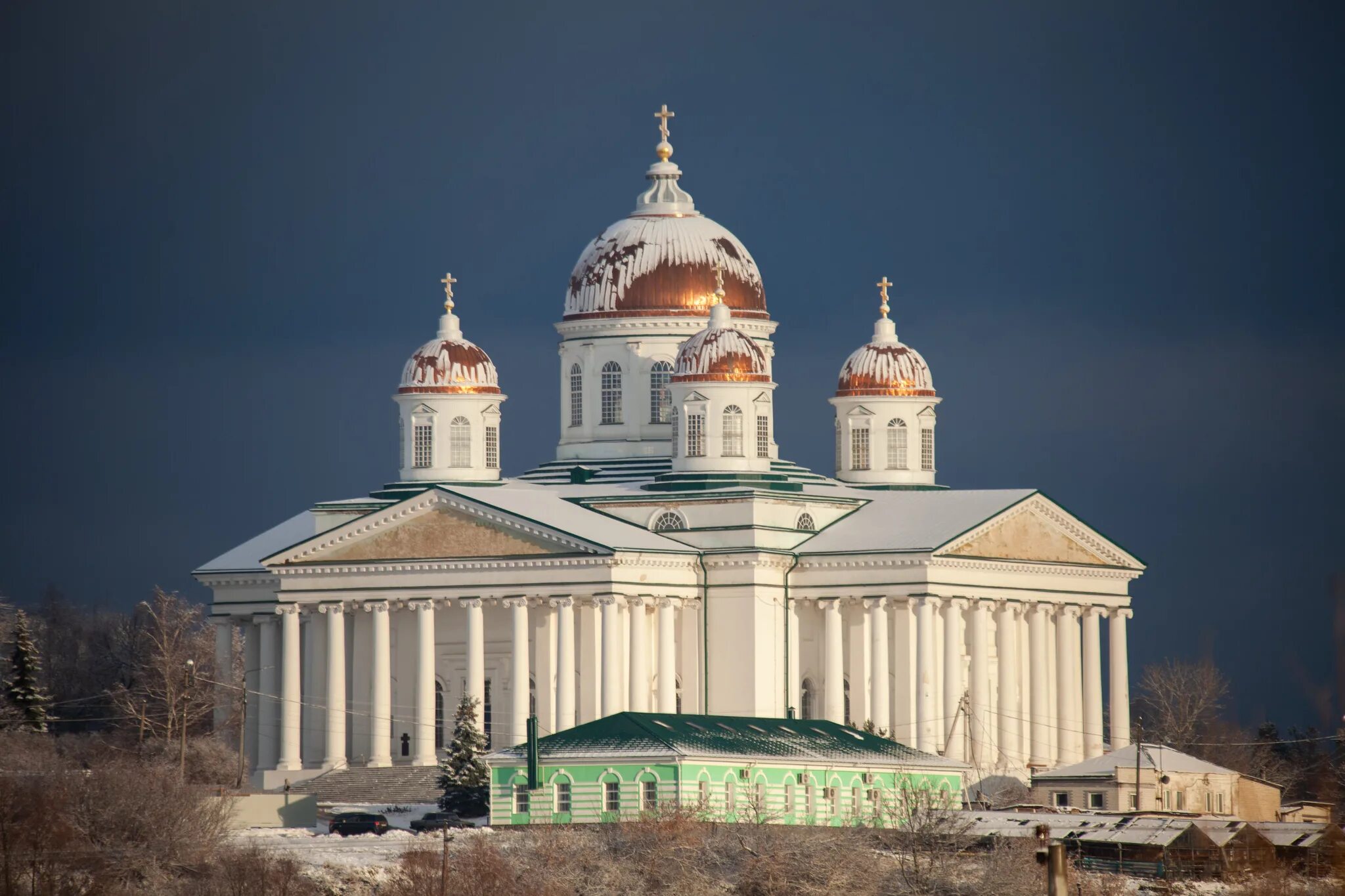 Кафедральный воскресенский собор зеленая площадь 4 фото Современный Воскресенский кафедральный собор и другие фотографии Архитектура хра