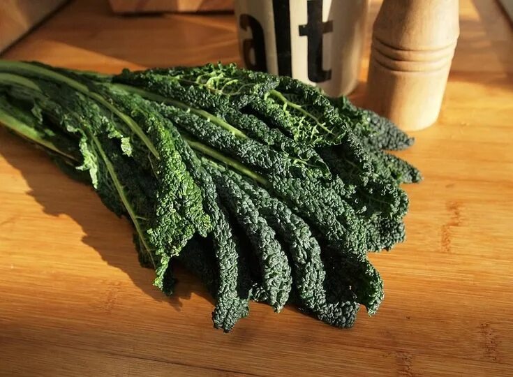 Капуста кале фото и рецепты 10 ricette con il cavolo nero sane e gustose Ricette con il cavolo, Cavolo nero,