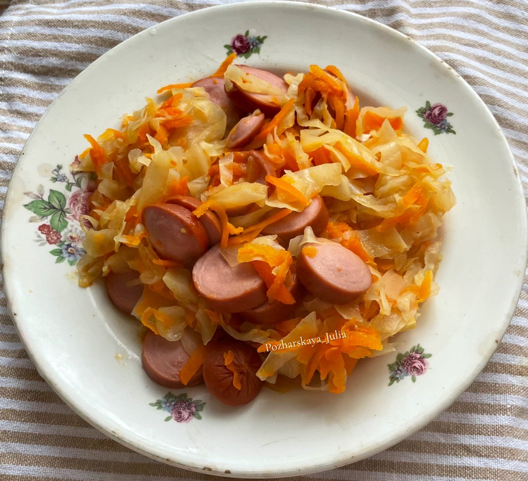 Капуста с сосиской рецепт с фото Тушеная капуста с рисом и сосисками фото - Тоши Суши