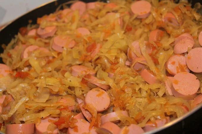 Капуста с сосиской рецепт с фото Бигус из свежей капусты с сосисками - рецепт с пошаговыми фото