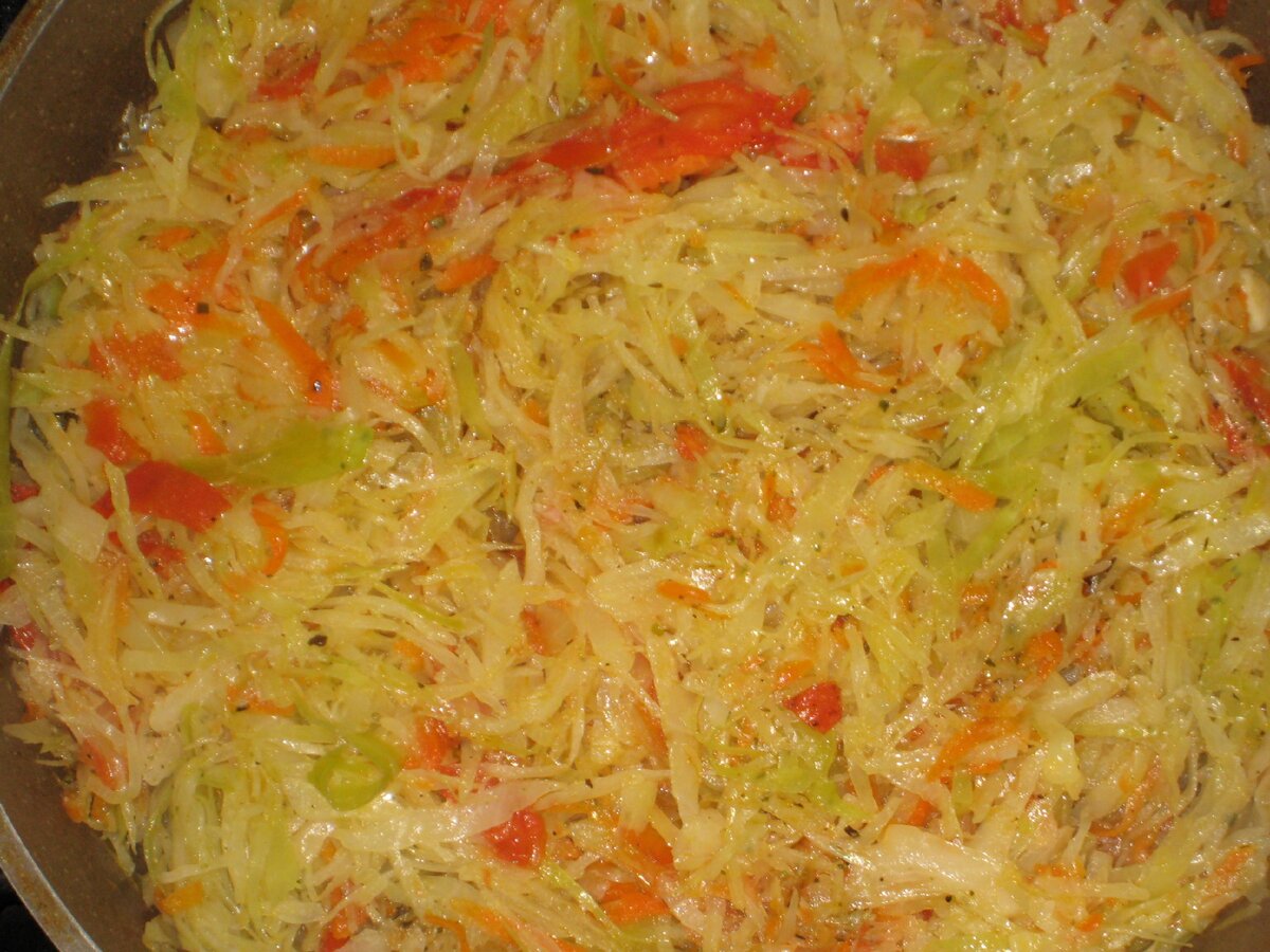 Капуста тушеная в духовке рецепты фото Ароматная тушёная капуста с рыбой и овощами. Новый для меня вкус. Простой пошаго