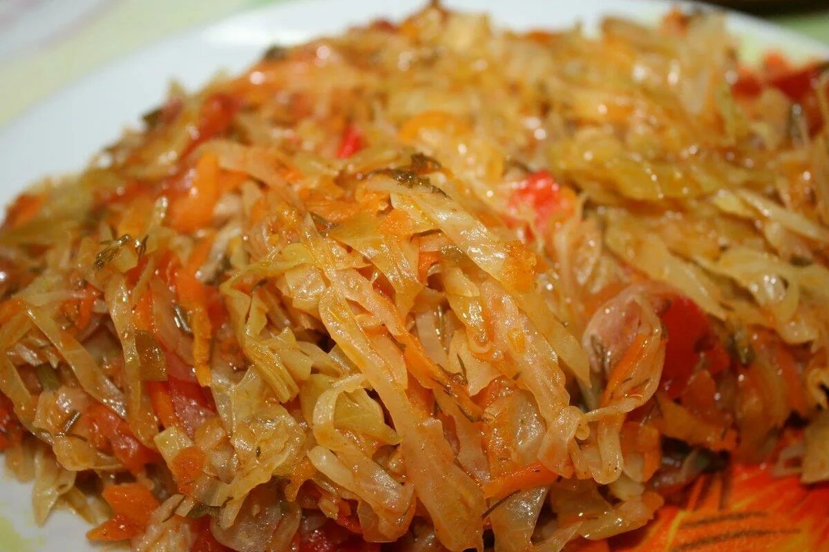 Капуста тушеная в духовке рецепты фото Гарниры: капуста тушеная в кафе Палотта Доставка гарниров на дом и в офис Кафе П