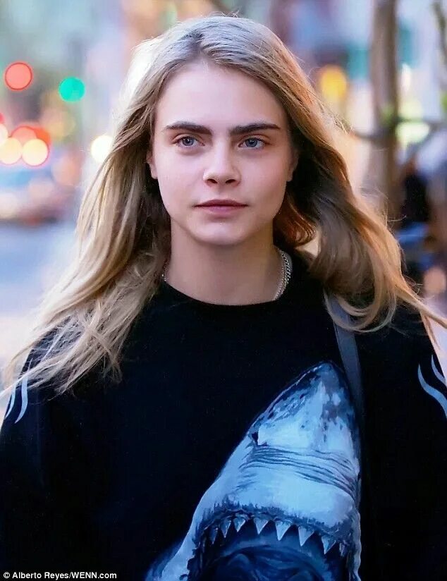 Кара без макияжа Cara Delevingne no makeup Cara delevingne, Cara delevingne without makeup, Women