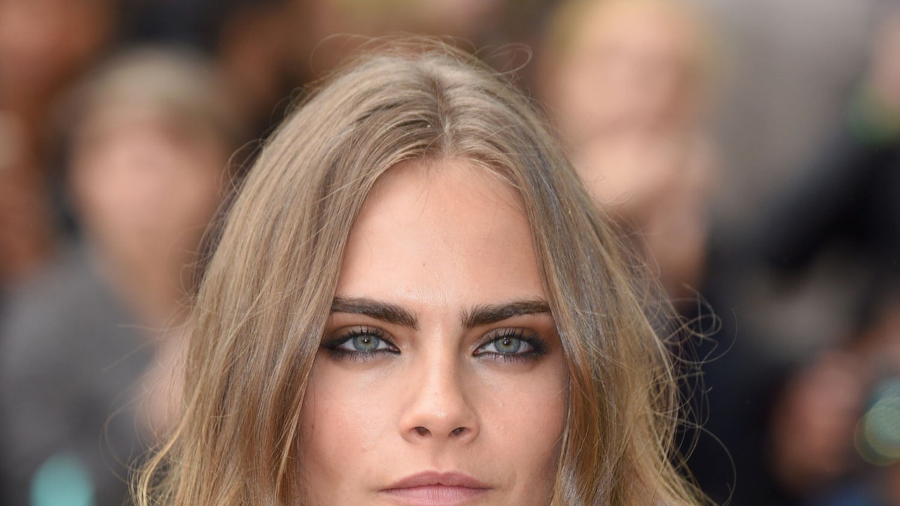 Кара без макияжа Model Cara Delevingne Opens Up an Honest Conversation About Depression on Twitte