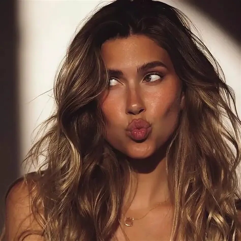 Кара дель торо фото Top 10 kara del toro hair ideas and inspiration