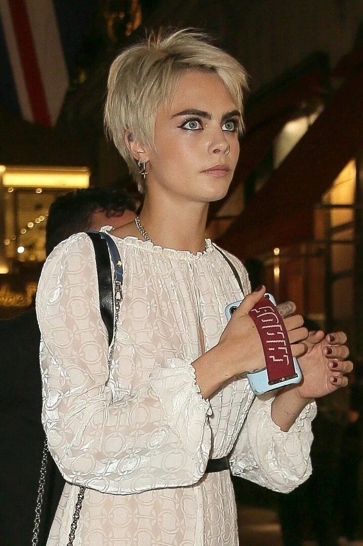 Кара делевинь с короткой стрижкой Фотографии Cara Delevingne / Кара Делевинь - 61 альбом Стили стрижек, Прически, 