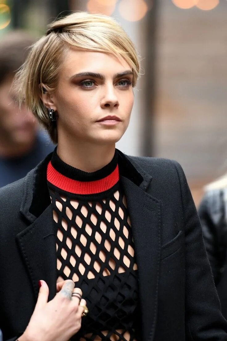 Кара делевинь с короткой стрижкой Pin by Saocnebo Silamaze on recims 001 Cara delevingne style, Cara delevingne, M