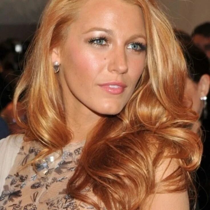 Карамельный блонд фото на средние волосы light strawberry blonde hair color chart - Google Search Strawberry blonde hair 