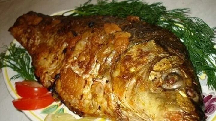 Карась запеченный в духовке фото Смотрите видео "Караси запеченные на луковой подушке" в ОК. Плеер Видео