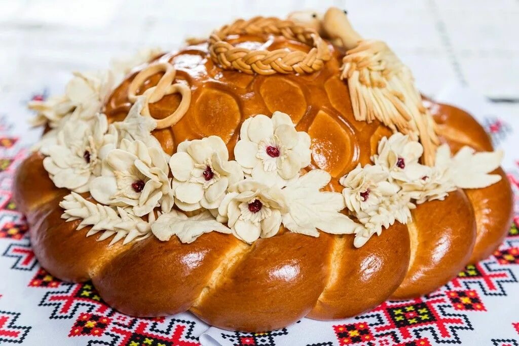 Каравай на свадьбу купить фото Свадебный каравай Ukrainian recipes, Food garnishes, Food