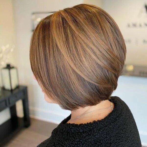 Каре 2024 фото сзади short hairstyles for fat faces and double chins Hairstyles for fat faces, Gradua