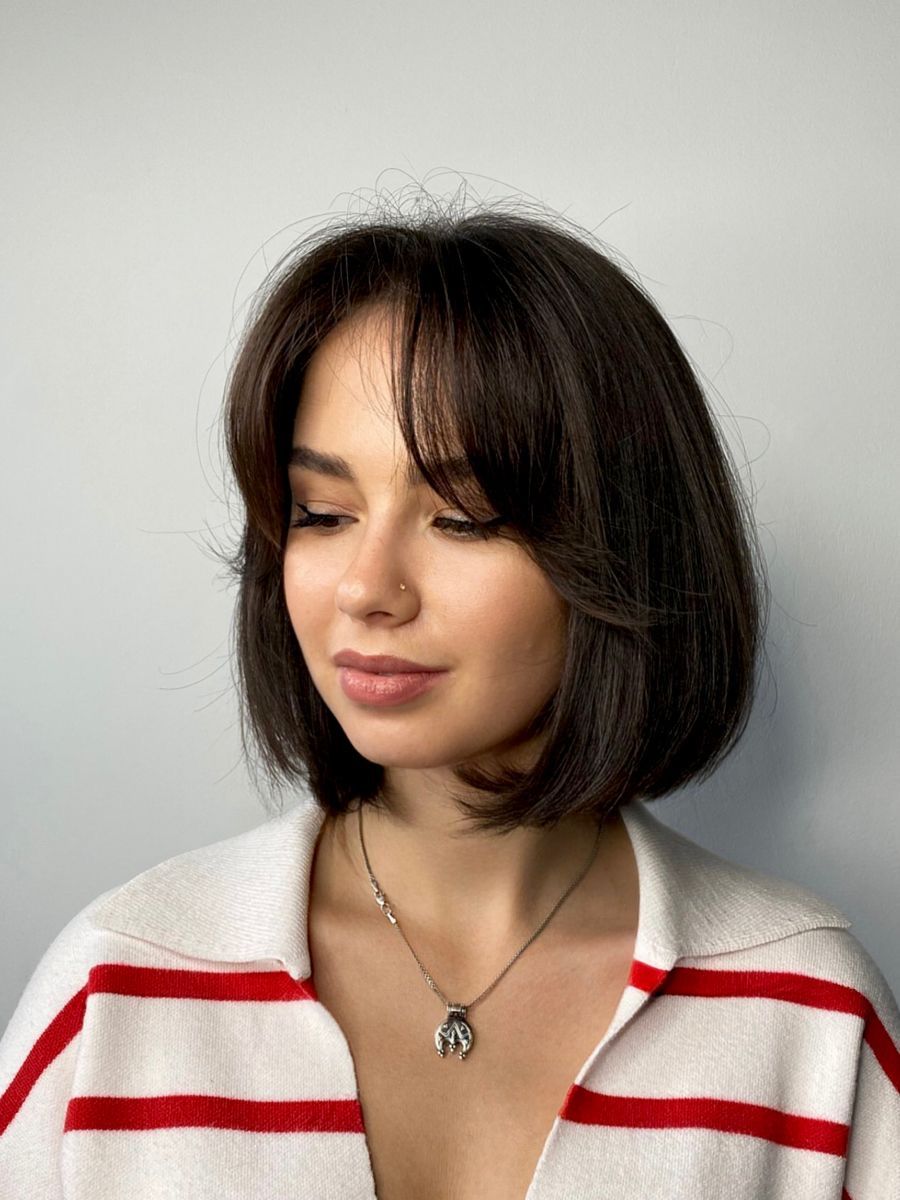 Каре 2024 тренды фото Pin on beauty in 2024 Short hair with bangs, Medium hair styles, Short hair hair