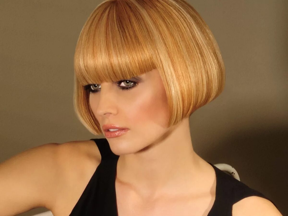 Каре база фото Hairstyles with natural colors and ranging from silky-smooth to choppy