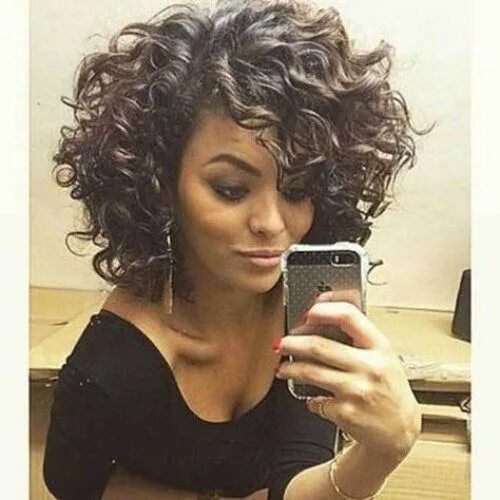 Каре боб кудри фото curly bob hairstyles for black women Haircuts for curly hair, Curly bob hairstyl