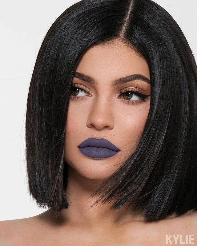 Каре черные волосы фото Kylie Jenner Fanpage (@kyliej_doll) * Instagram photos and videos Kylie jenner h