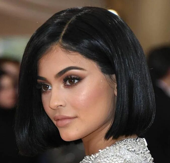 Каре черные волосы фото awesome 25 Gorgeous Kylie Jenner Short Hair Looks You Can Try - Short, Fun, and 