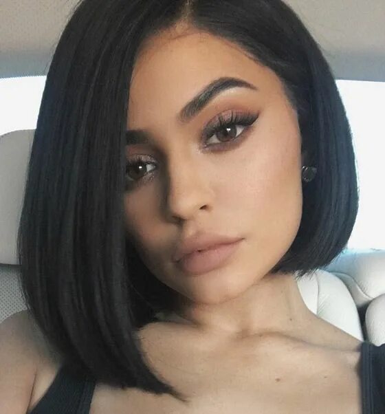 Каре черные волосы фото Kylie Jenner Hairstyles - Jet Black Asymmetrical Bob Human hair wigs, Wig hairst